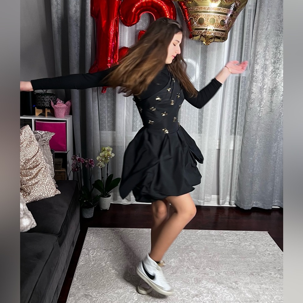Black bcbg short party dress